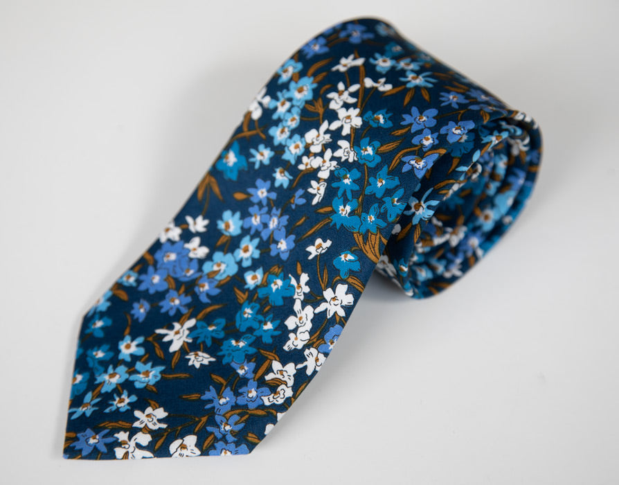 #208 Corbata con estampado floral